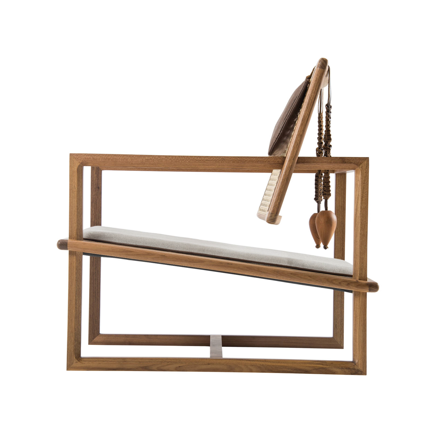 Canela Lounge Chair