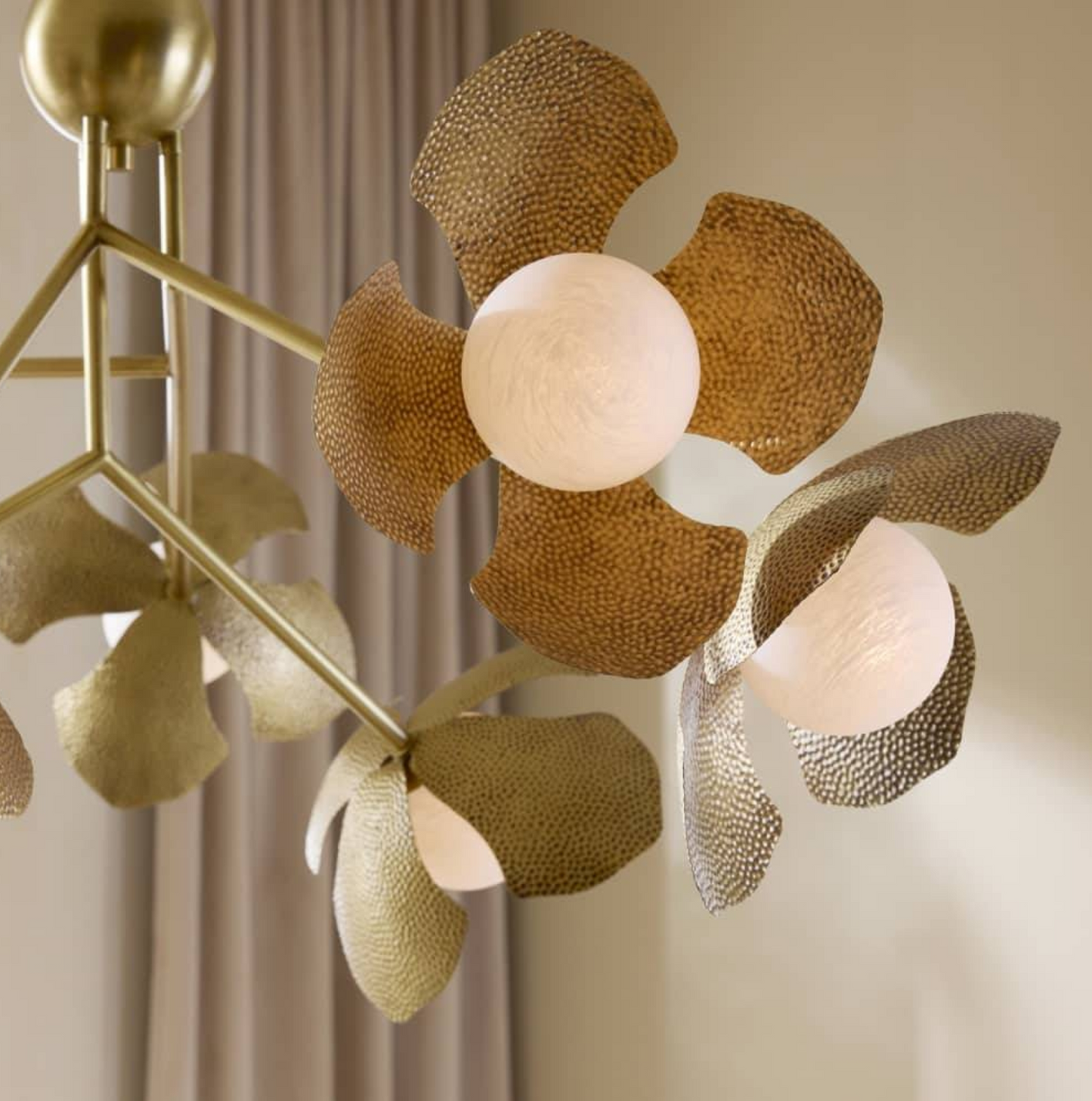 Generosa Chandelier
